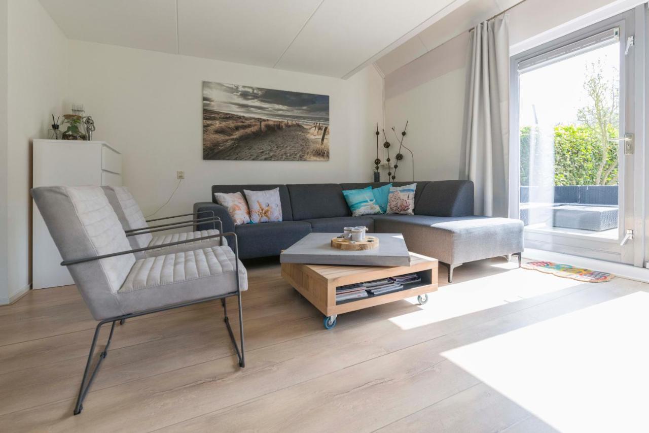 Vakantiehuis Op Villapark Oesterbaai Aan Zee , Met Speeltuin Grenzend Aan De Tuin Wemeldinge Exterior foto