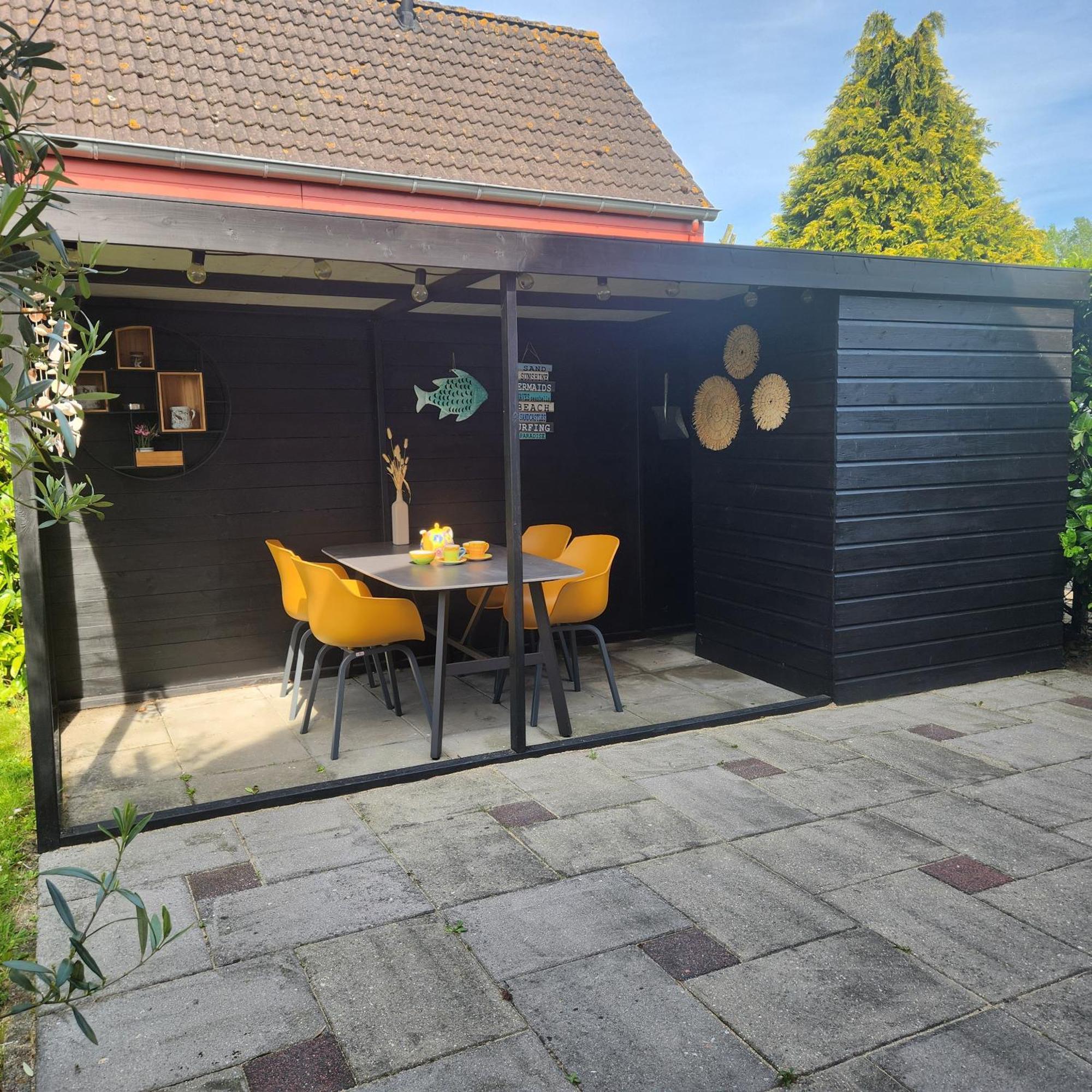 Vakantiehuis Op Villapark Oesterbaai Aan Zee , Met Speeltuin Grenzend Aan De Tuin Wemeldinge Exterior foto